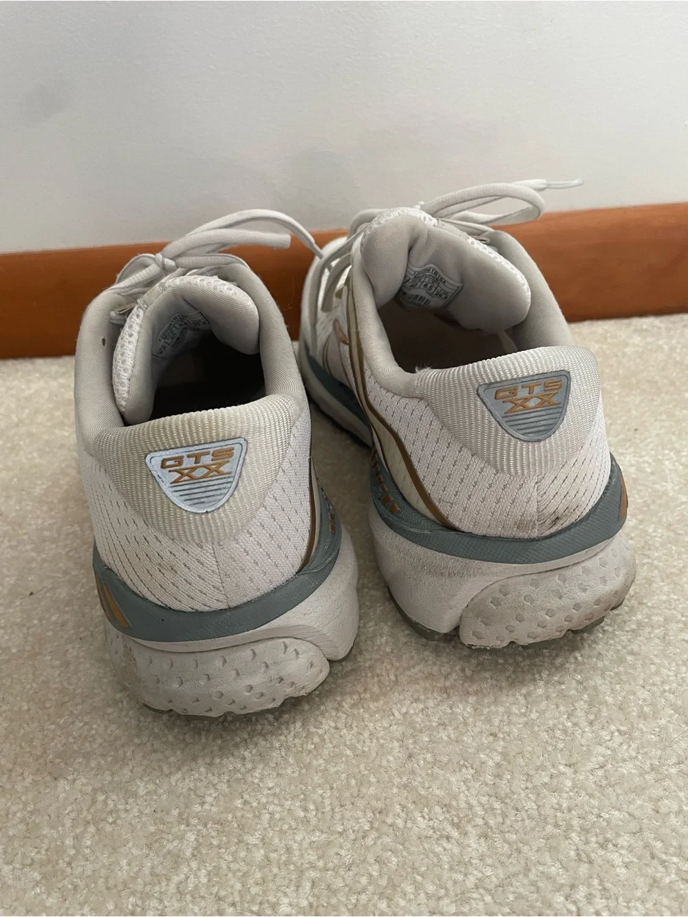 Brooks light Gray Athletic Sneakers with Gold Accents